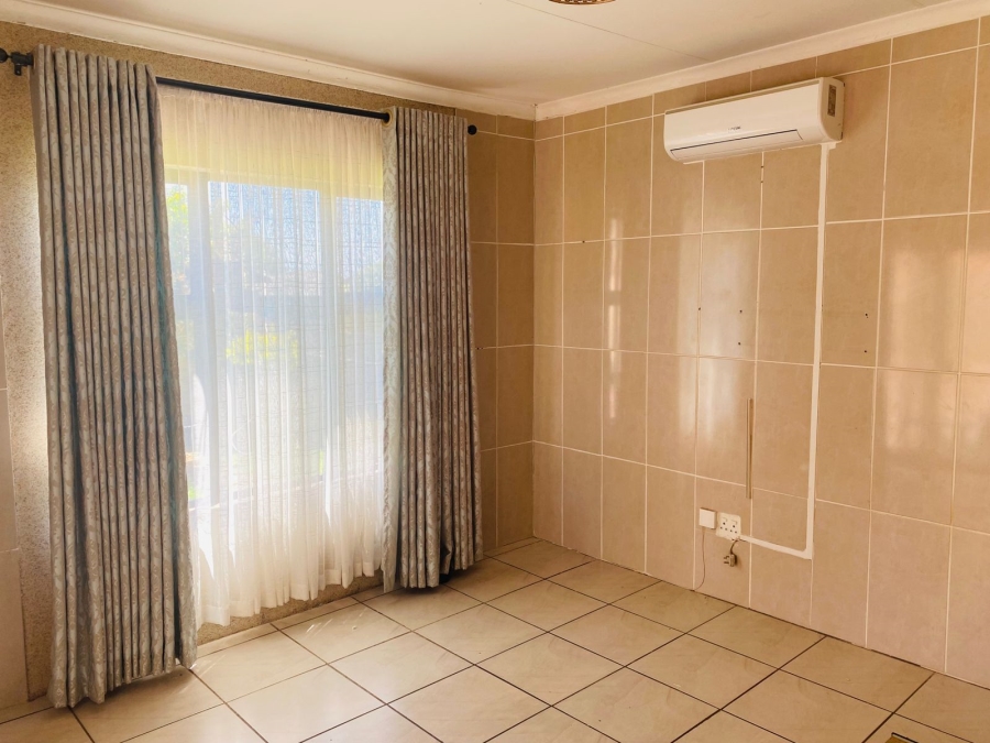 3 Bedroom Property for Sale in Tlhabane West North West